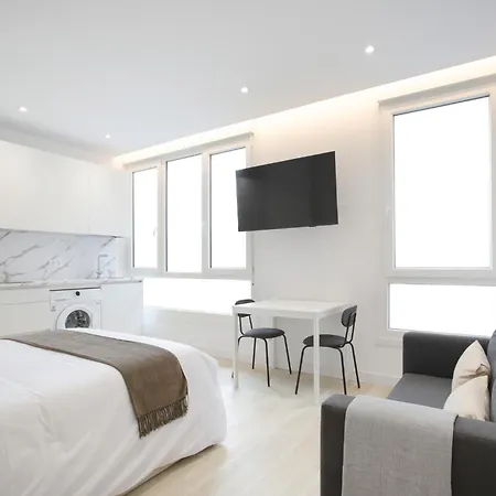 Aparthotel Urbil Puente Colgante *